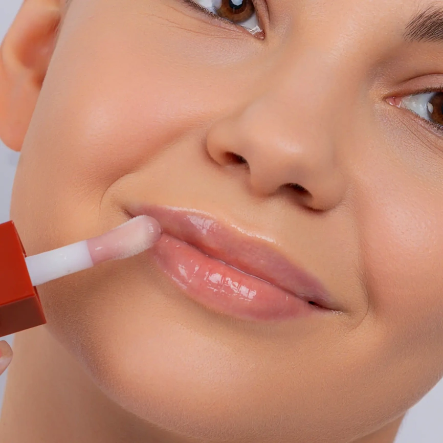 Масло для губ Glossy Oops тон 02 Beauty Bomb фото 5